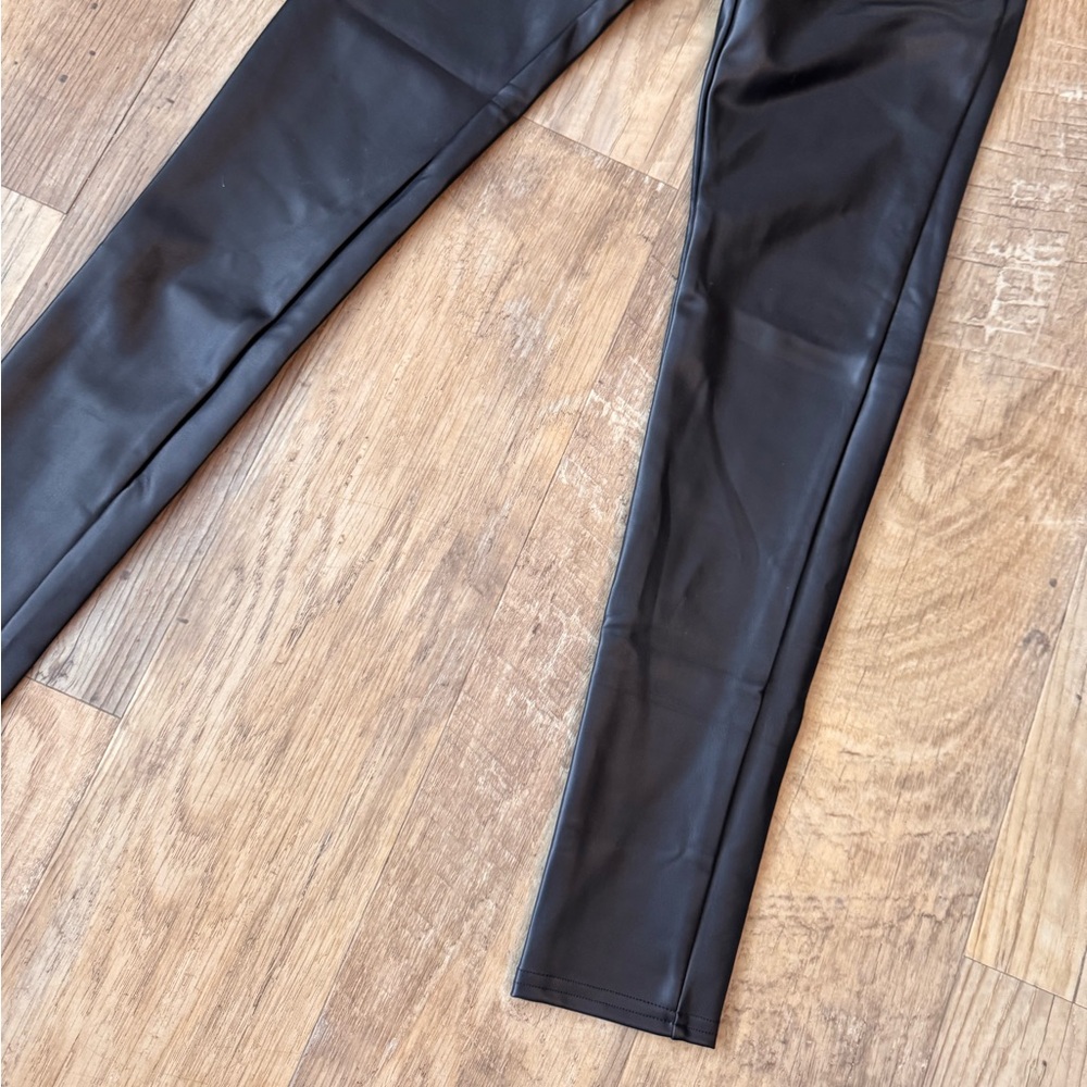 NWOT assets by spanx faux leather leggings size small - Picture 7 of 10